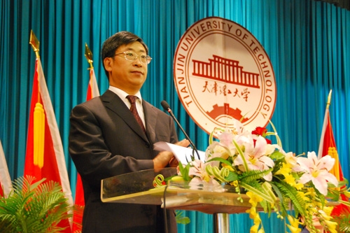 天津理工大学马建标教授