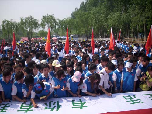 承德人口有多少人_承德露露有几种包装(3)