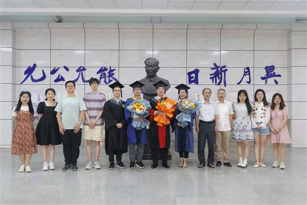 祝贺邸祥、高玉蕾、杨明明和贾凯达